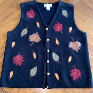 Vintage fall sweater vest by Croft & barrows size xl
